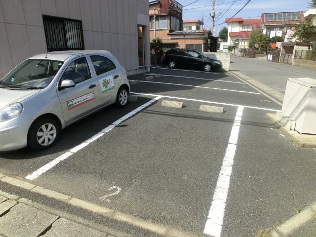 駐車場　敷地内駐車場