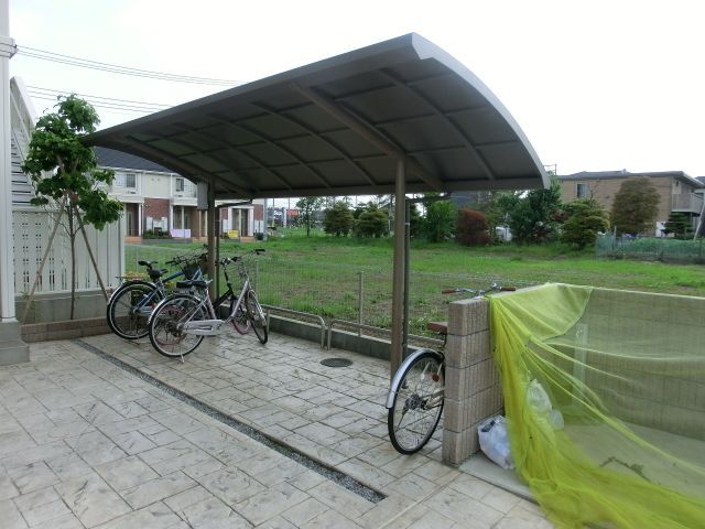 その他共有部分　屋根付き駐輪場