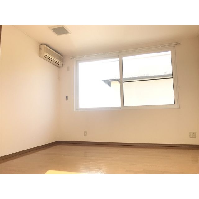 居室・リビング　洋室（8帖）の様子