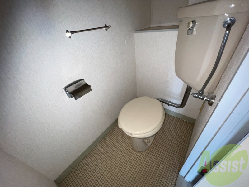 トイレ　トイレとお風呂が別なので清潔に使えて嬉しいですね。