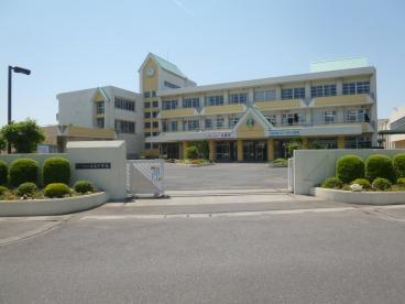 中学校　さいたま市立土呂中学校（中学校）まで885m