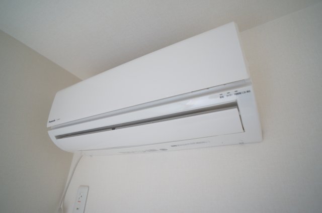 その他　エアコン付いてます