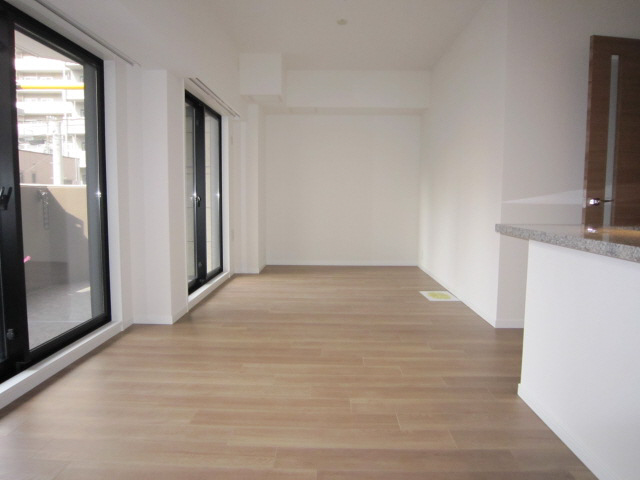 居室・リビング　写真は同マンションの別のお部屋のものです