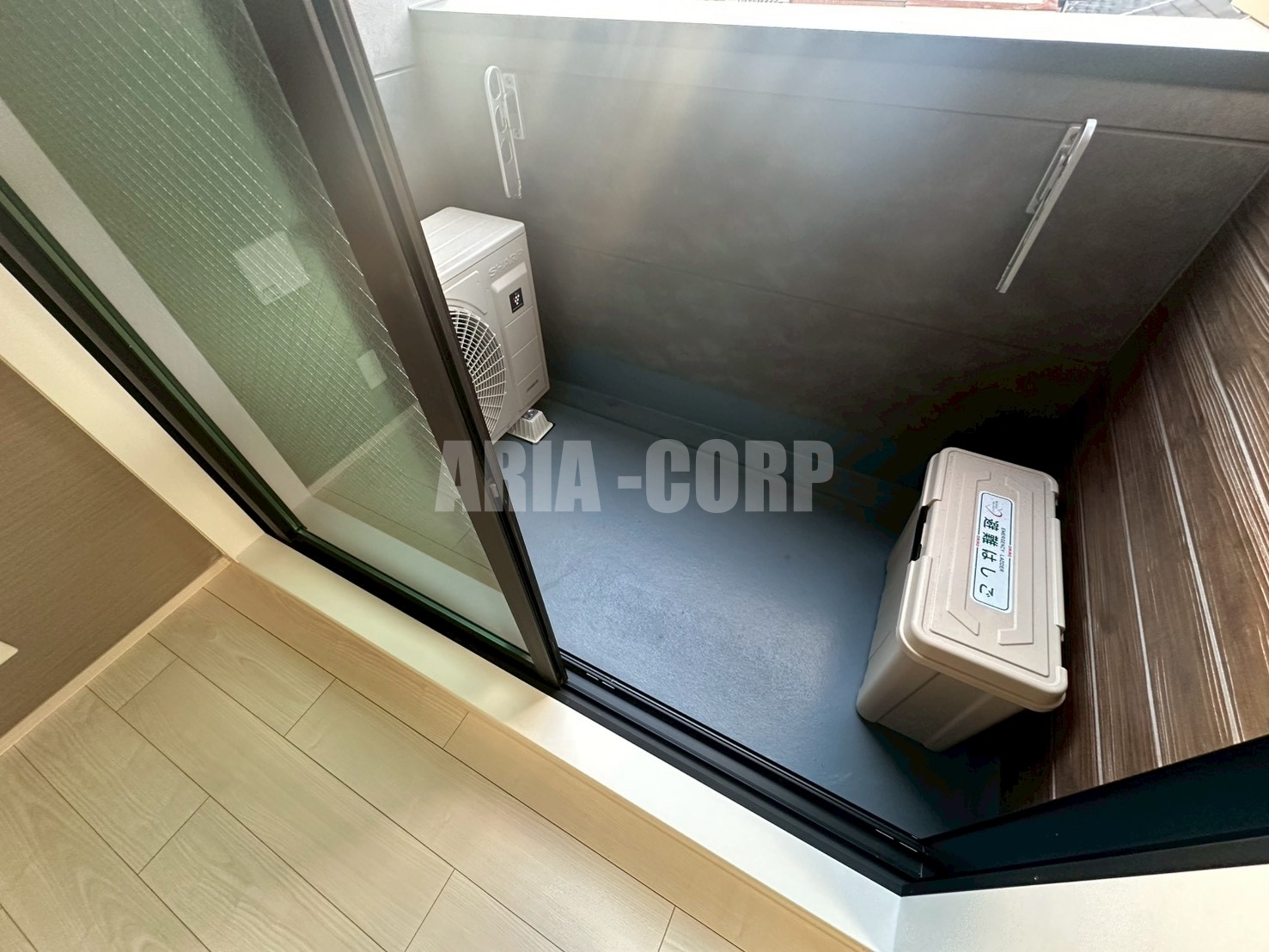 バルコニー　バルコニー、室内物干し、浴室乾燥と3箇所お洗濯物を干せます！