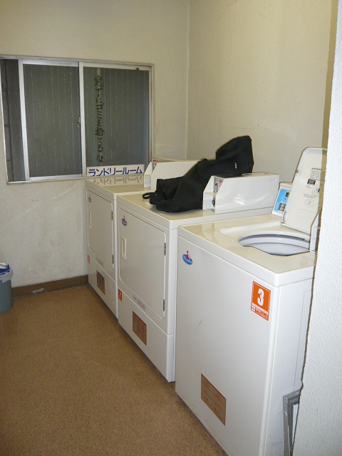 その他共有部分　館内にコインランドリールーム完備（有料）
