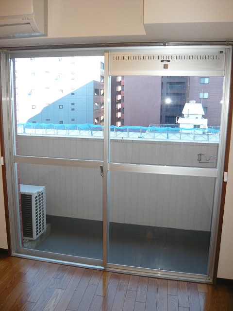 バルコニー　東向きのバルコニー