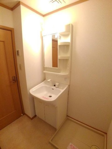 洗面設備　広い洗面スペース