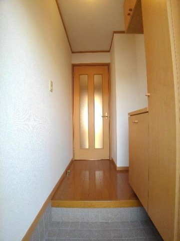 玄関　落ち着いた玄関です