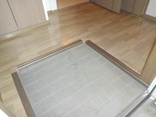 玄関　同タイプ内観です