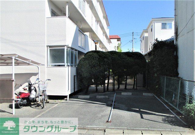 駐車場　駐車場