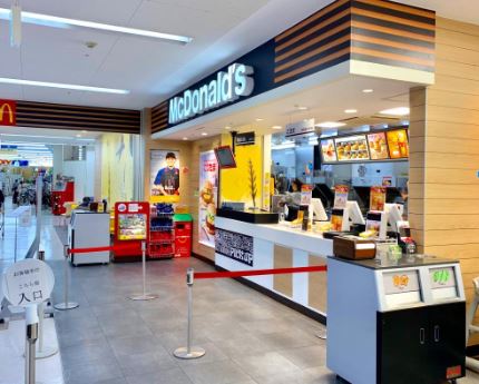 飲食店　マクドナルド墨田文花オリンピック店（飲食店）まで550m