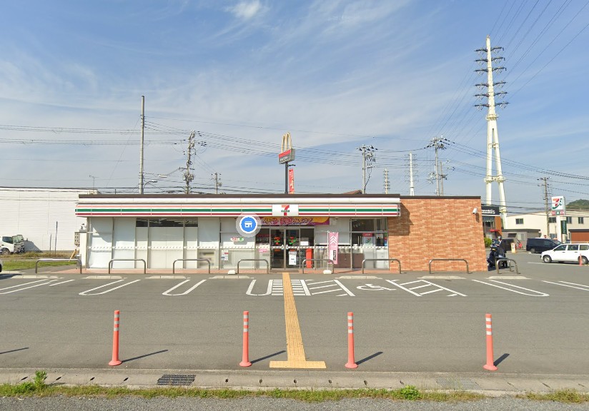コンビニ　セブンイレブン 姫路飾磨中島３丁目店（コンビニ）まで663m