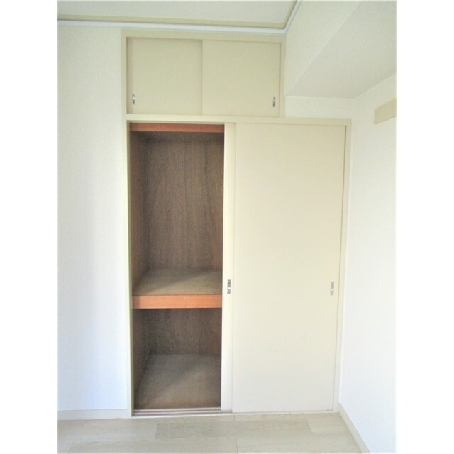 収納　洋室・物入れ（２３１０）