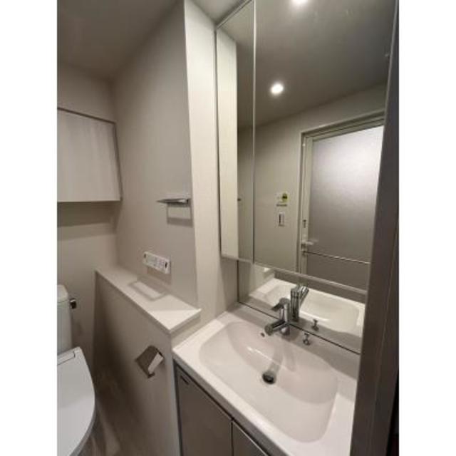 洗面設備　※写真は同タイプ住戸です。