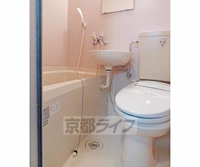 バス・シャワールーム　お風呂です。