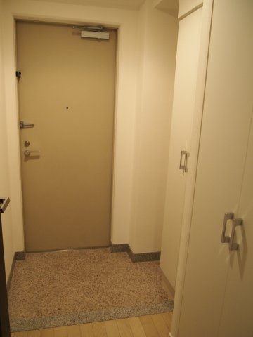 玄関　※参考写真