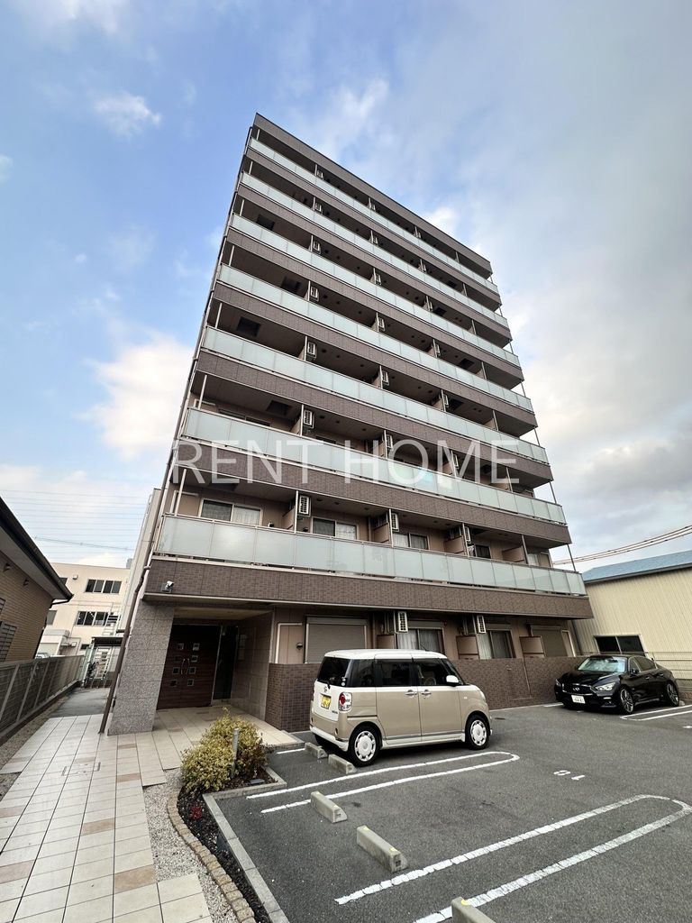 建物外観　鉄骨造の６階建ての建物です。