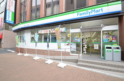 コンビニ　ファミリーマート小倉モノレール旦過店（コンビニ）まで103m