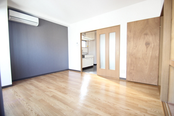 居室・リビング　別号室の写真です。