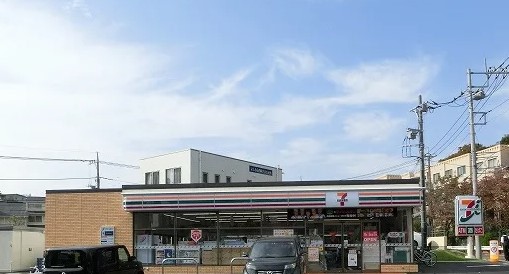 コンビニ　セブンイレブン 横浜荏子田店（コンビニ）まで672m