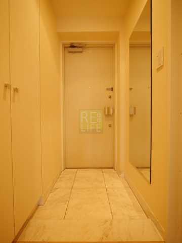 玄関　レジディア市ヶ谷II