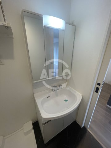 洗面設備　レジュールアッシュ塚本レジデンス　洗面台