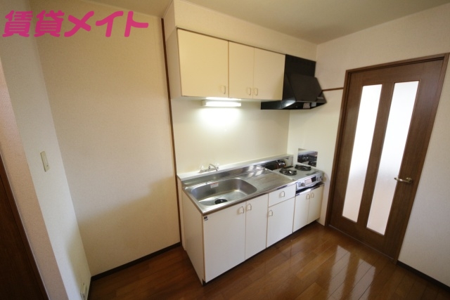 キッチン　同物件別室写真