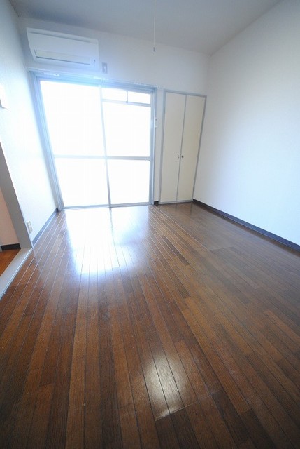 居室・リビング　写真は２０５号室