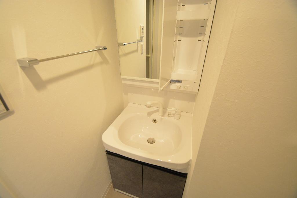 洗面設備　洗髪洗面化粧台