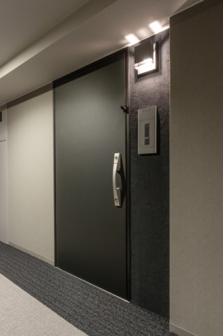 玄関　※写真は同タイプ住戸です。