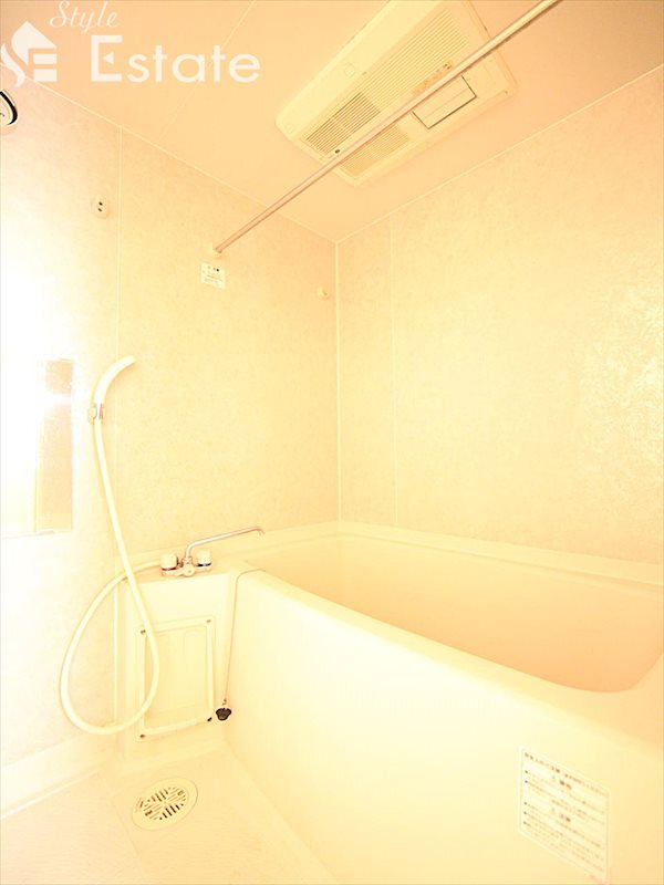 バス・シャワールーム　バスルーム