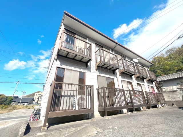 バルコニー　お洗濯にも便利なバルコニー付き