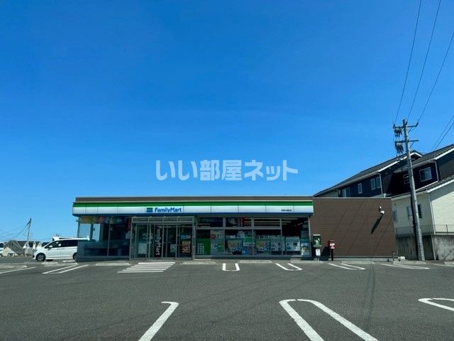 コンビニ　ファミリーマート亘理公園前店（コンビニ）まで1080m