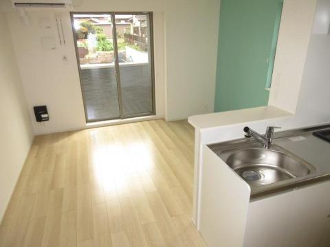 居室・リビング　室内