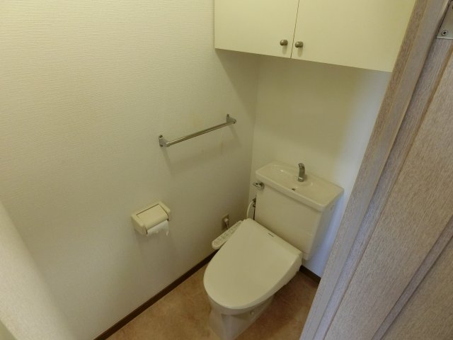 トイレ　※別号室参考写真