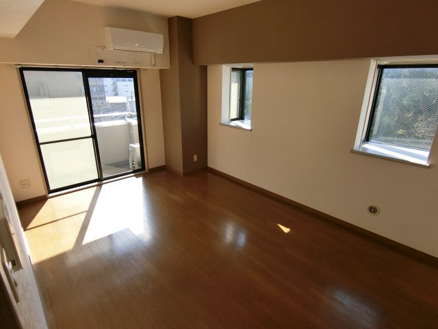 居室・リビング　※別号室参考写真