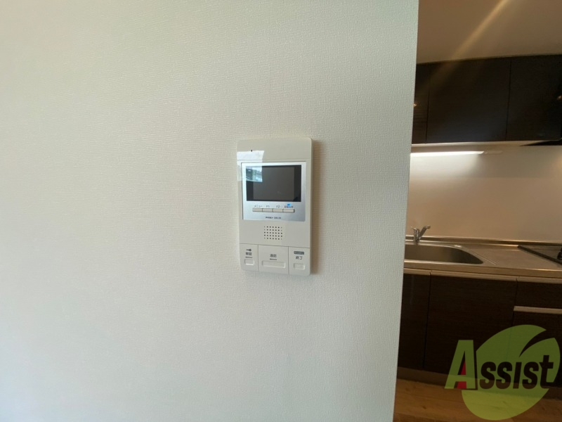 セキュリティ　ＴＶモニター付インターホンです。来客者の顔が見えるので安心！