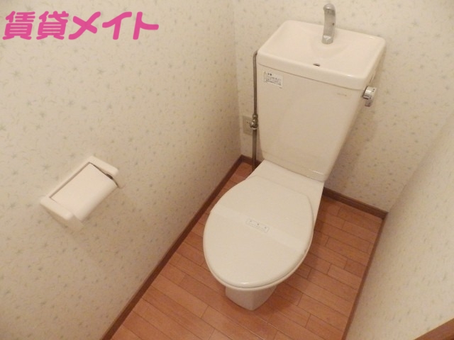 トイレ　別部屋参考写真です。