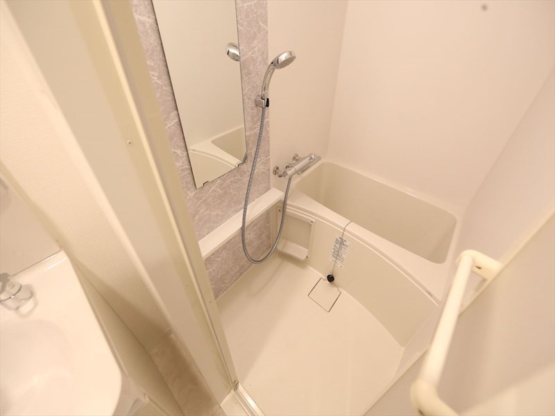 バス・シャワールーム　バスルーム　浴室暖房乾燥機付き