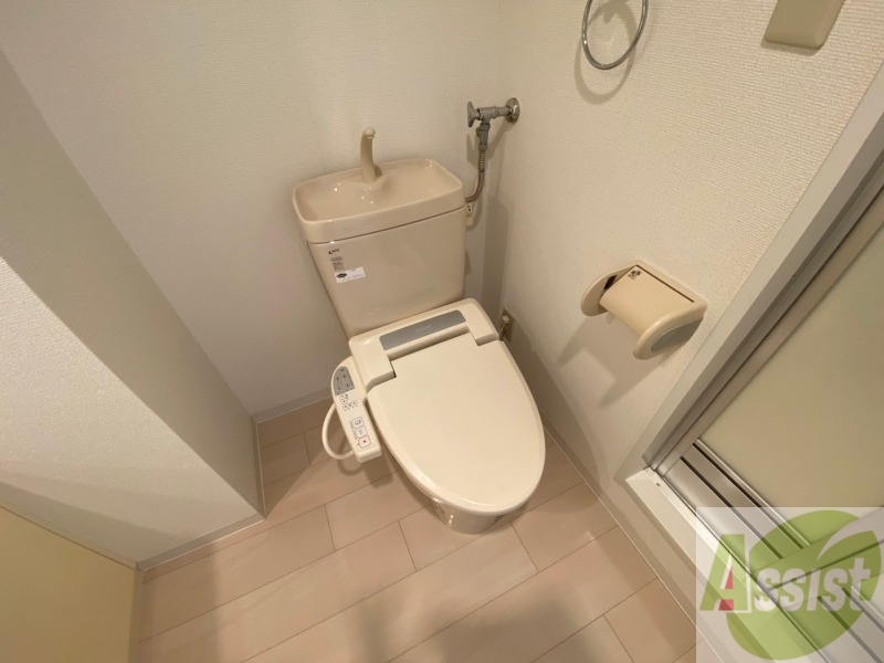 トイレ　こちらはトイレです。清潔感があり、安心して使用できます。