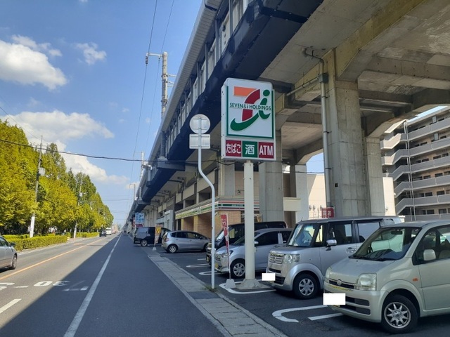 コンビニ　セブンイレブンさん（コンビニ）まで900m