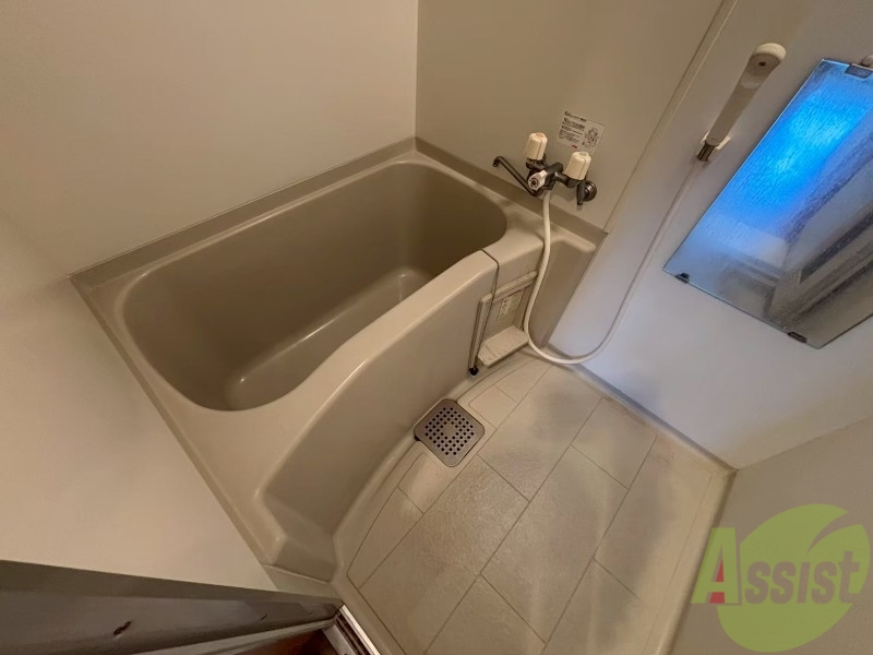 バス・シャワールーム　お風呂です。ゆっくりお風呂につかるのも体に良いですね～