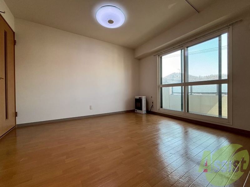 居室・リビング　広くてキレイなお部屋が広がっていて、充実した生活が送れそう。