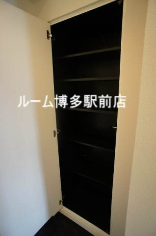 収納　たくさん収納できるシューズＢＯＸ。