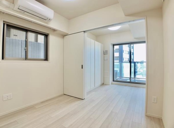 居室・リビング　☆明るい居間☆