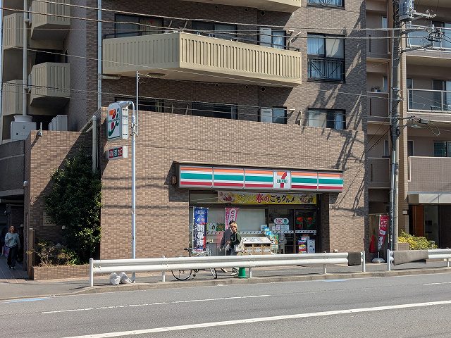 コンビニ　セブンイレブン台東日本堤店（コンビニ）まで272m