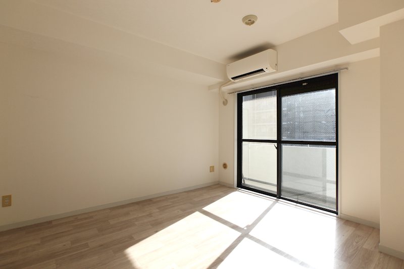 居室・リビング　※リフォームを予定しておりますので現況を優先いたします