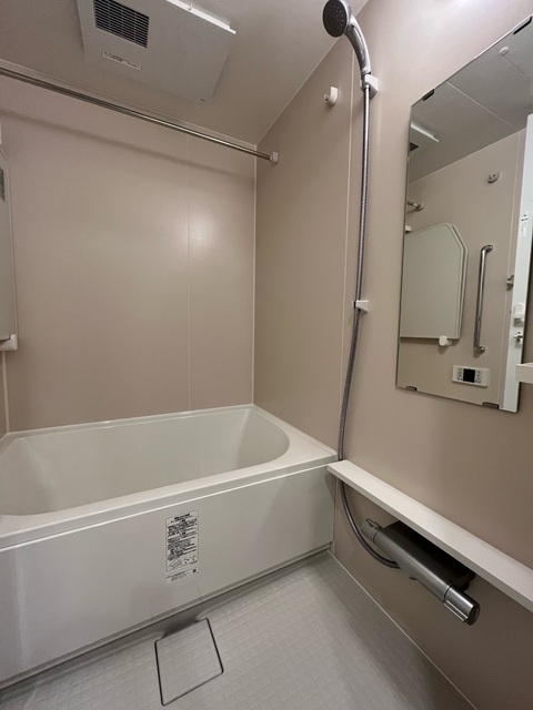 バス・シャワールーム　追焚機能・浴室暖房乾燥機