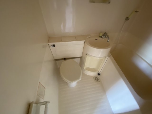 トイレ　浴室内のトイレです♪