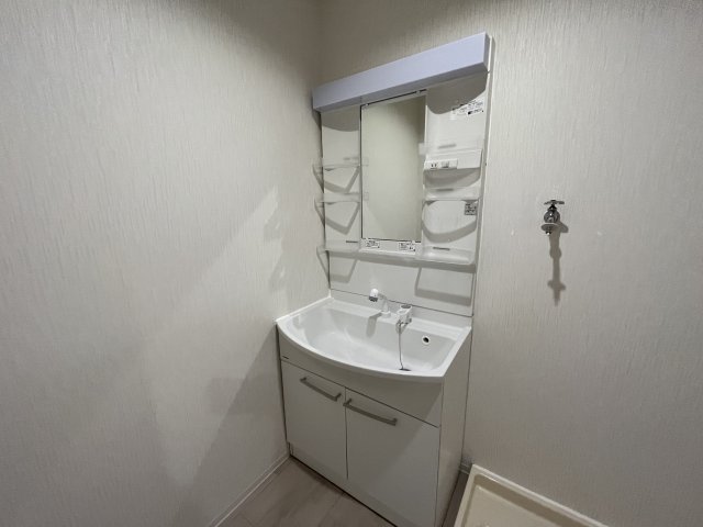 洗面設備　洗面所内に洗濯機置場あり♪